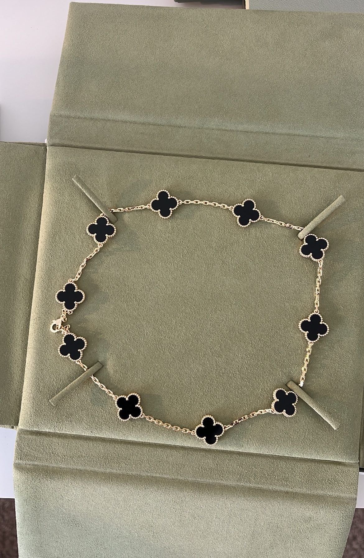 10 motif clover necklace | Onyx