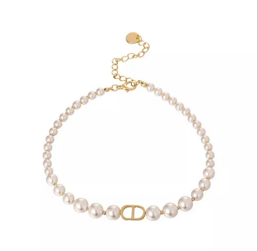 Luxury pearl necklace