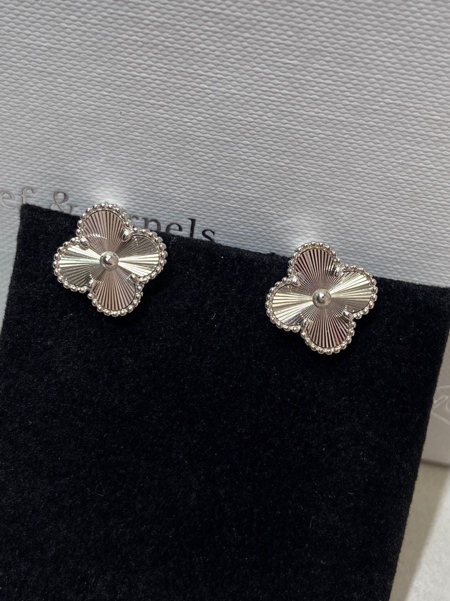 Vintage clover earrings | Silver